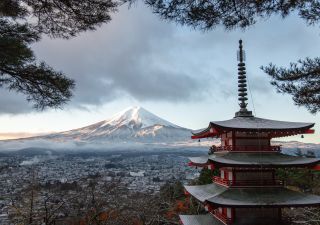 Die Chureito-Pagode mit Blick auf den Fuji-san