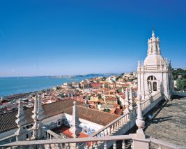 Blick Über Lissabon und den Tajo