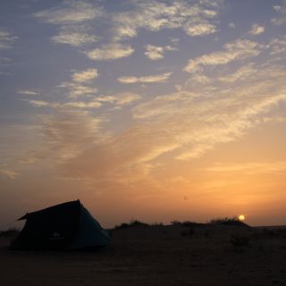Das letzte Zeltcamp bei Sonnenaufgang