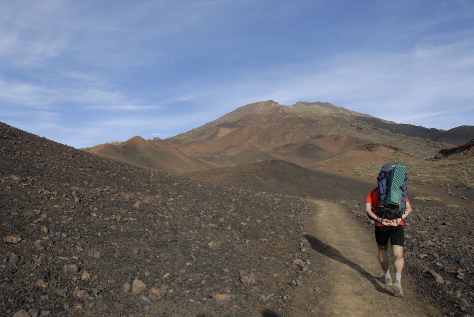 Durch die Lavafelder im Teide-Nationalpark