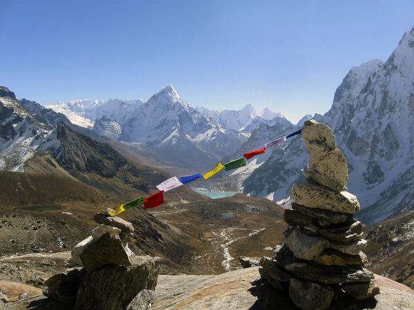 Abstieg vom Cho-La-Pass (5368 m)  © Diamir