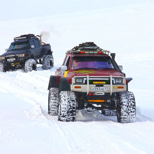 Geländewagen im Winter auf Kamtschatka