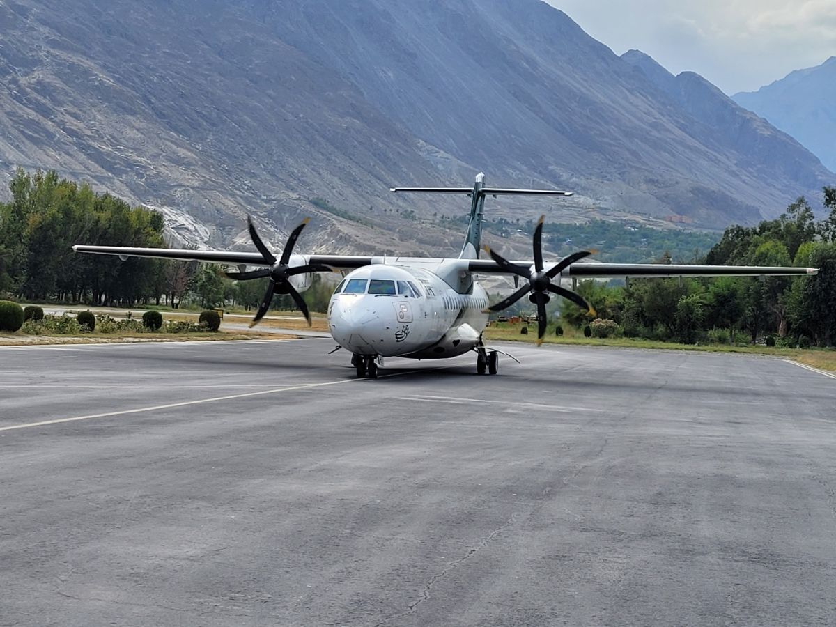 PIA-Maschine vor dem Abflug von Gilgit