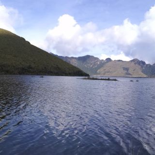 Die Laguna Mojanda ist eine große Caldera