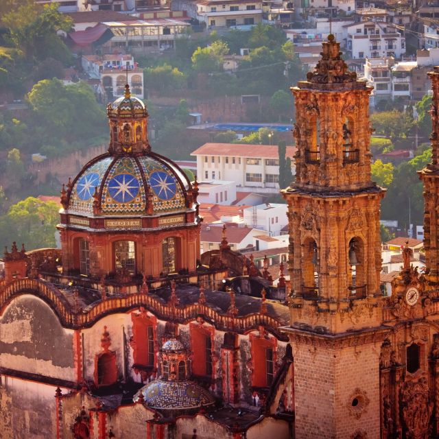 Wunderschöne Santa Prisca Kathedrale im unbekannten Taxco, einer Silberminenstadt