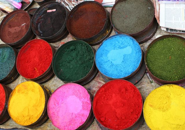 Farbenvielfalt auf dem Markt