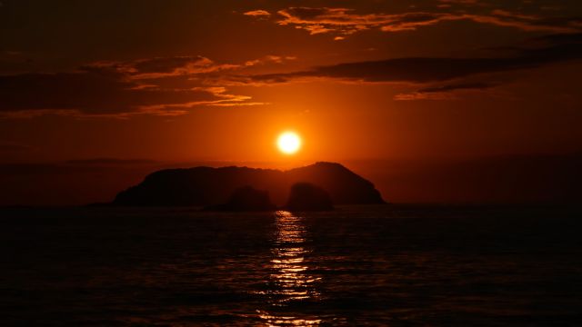 Traumhafter Sonnenuntergang an der Pazifikküste Mittelamerikas