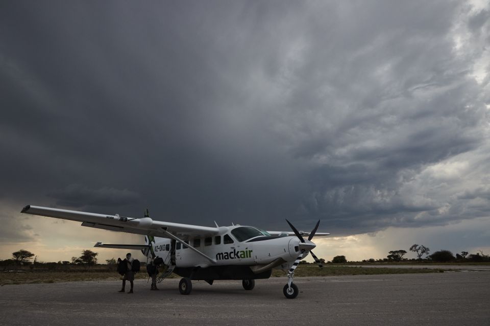 Kleinflugzeug im Okavango-Delta