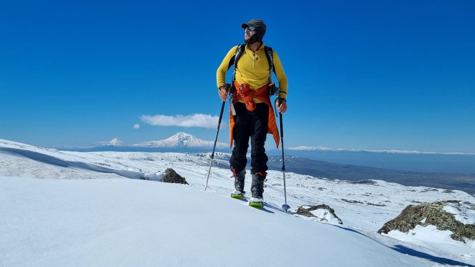Skitour Armenien – im Hintergrund der Ararat