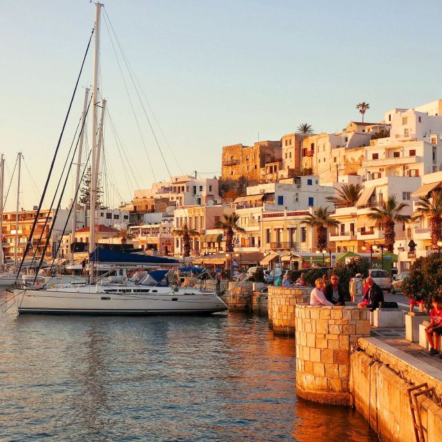 Am Hafen von Naxos-Stadt in Griechenland