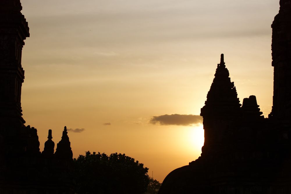 Der Tempel von Prambanan im Sonnenuntergang
