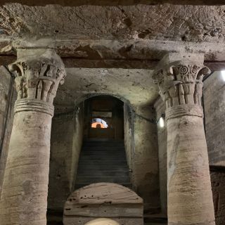 Die Katakomben von Kom El Shoqafa „Mound of Shards“ sind eine historische archäologische Stätte in Alexandria
