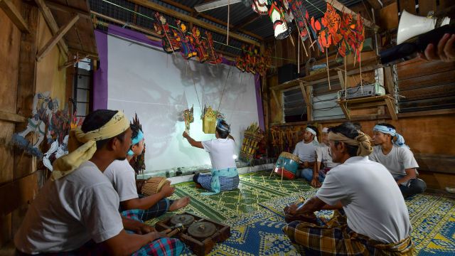 Wayang Kulit - traditionelles Stabpuppentheater
