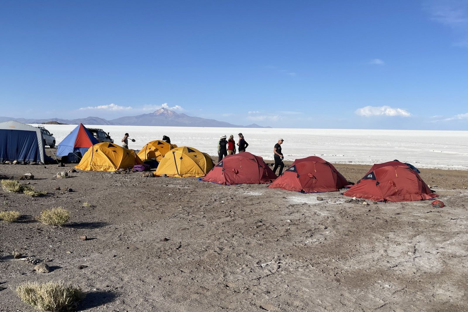 Zelten auf der Isla Pescado im Salar de Uyuni