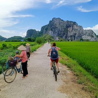 Radtour durch Vietnams pittoreske Landschaft