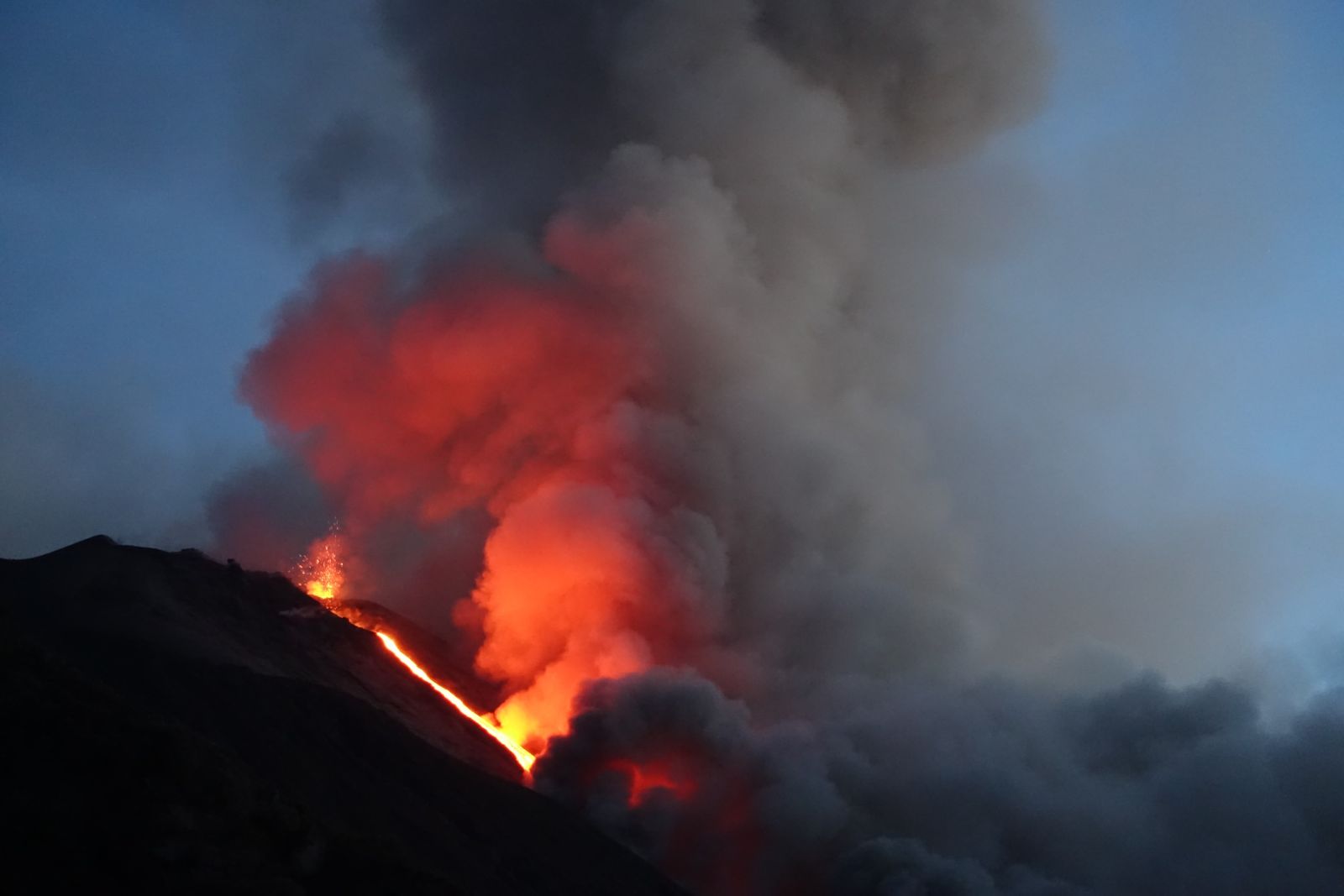 Insel Stromboli: Vulkanausbruch hautnah erleben
