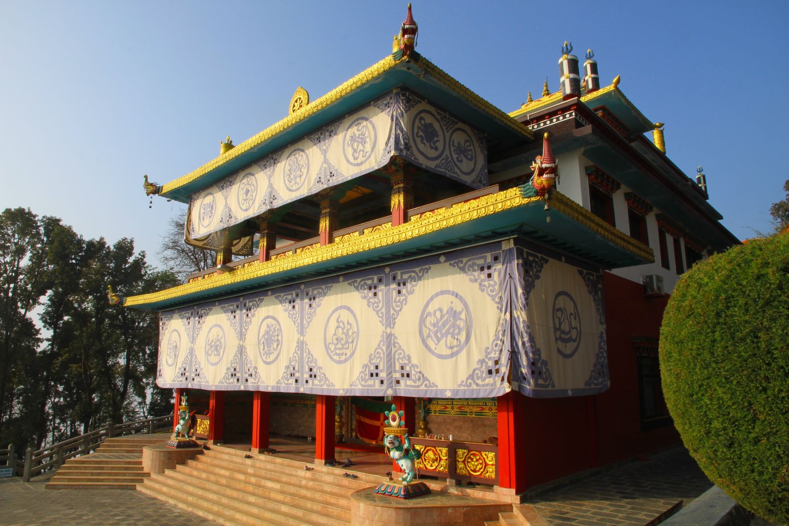 Das Kloster Ramkot oberhalb des Kathmandutals