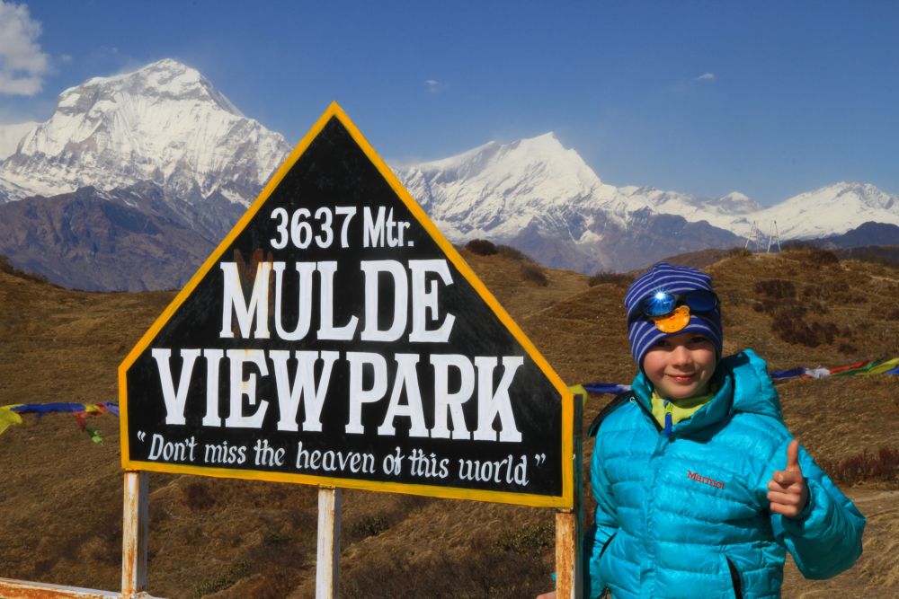 Auf dem Aussichtsgipfel des Muldai Peak mit Blick zum 8167m hohen Dhaulagiri