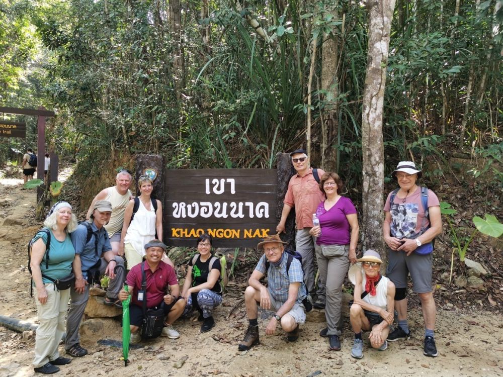 Gruppenbild im Khao Ngon-Nak Nationalpark