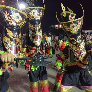Nicht ohne Grund trägt das Festival den Namen Phi Ta Khon – Geisterfestival. Grusel garantiert!