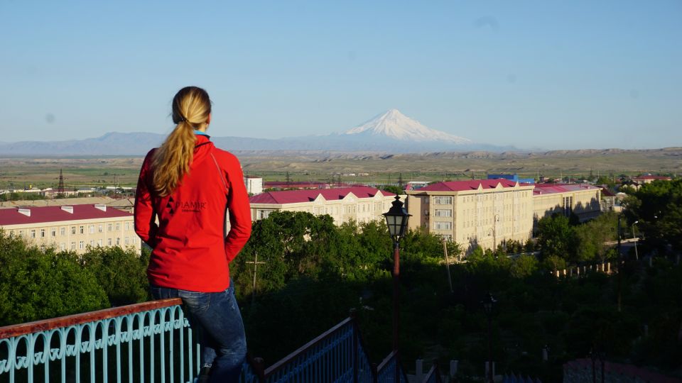 Blick von Nachitschewan City zum Ararat