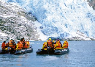 Zodiak-Ausflug am Pia-Gletscher, Stella Australis