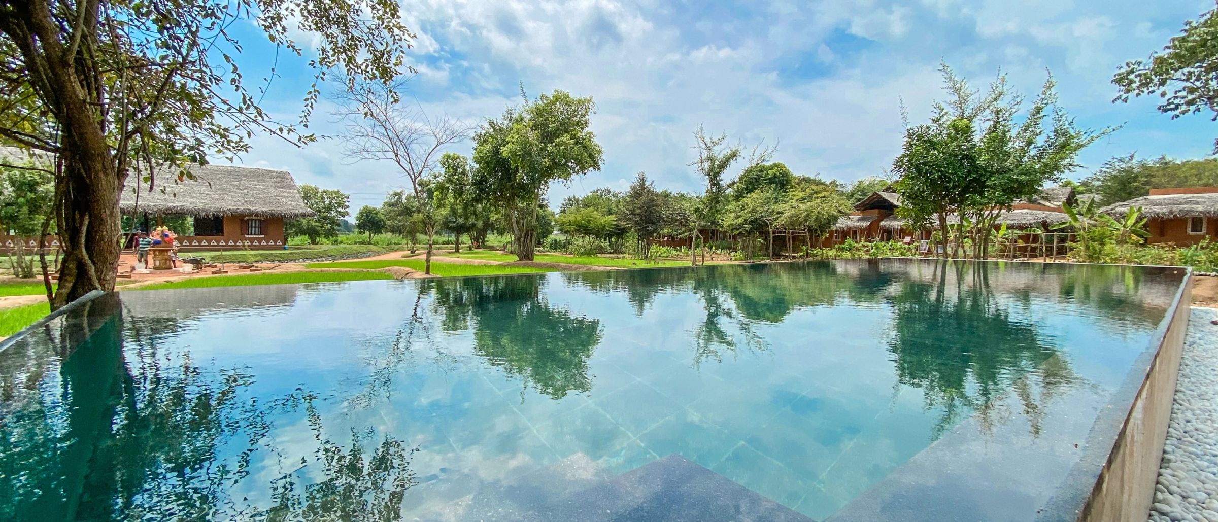 Ayurvie Sigiriya Retreat – der Infinity Pool sorgt für eine wunderbare Erfrischung