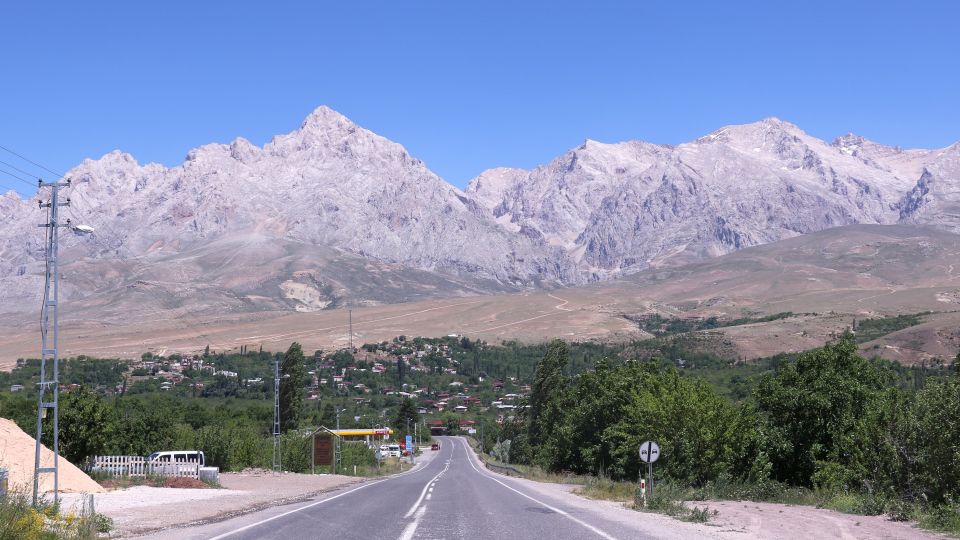 Blick zum Aladaglar-Gebirge von Demirkazik