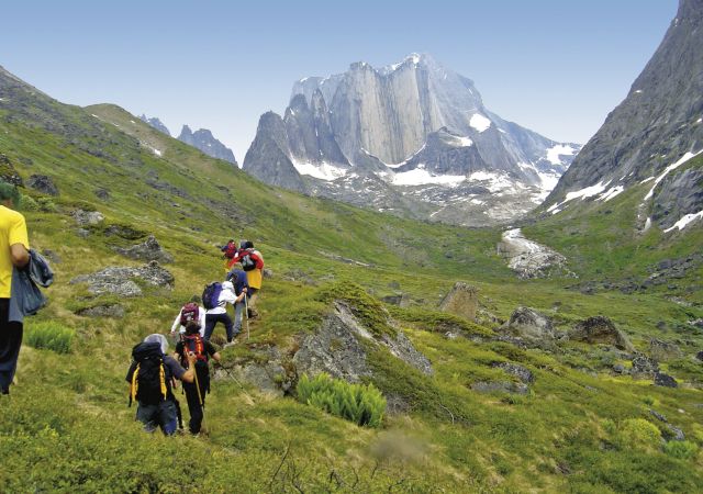 Wanderung zu den spektakulären Gipfeln Südgrönlands