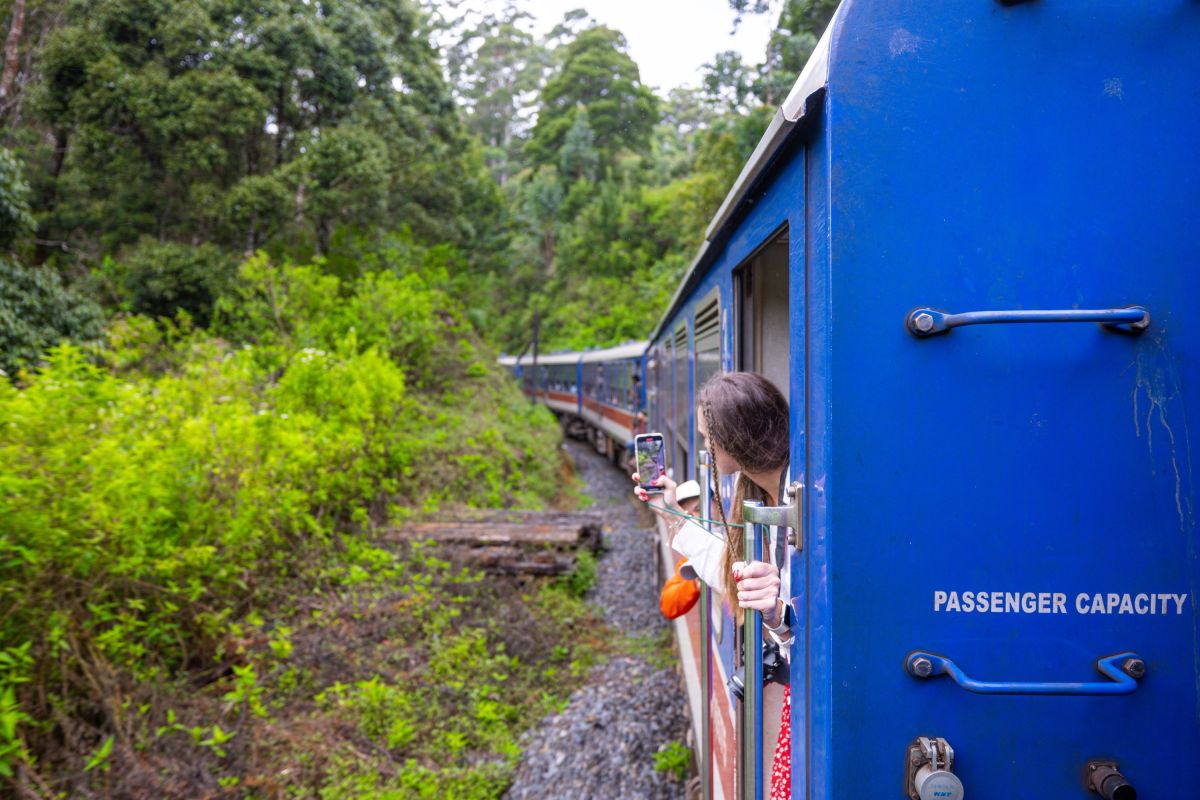 Zugfahrt durch Sri Lanka