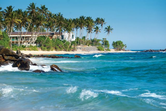 Tropische Strandkulisse in Sri Lanka