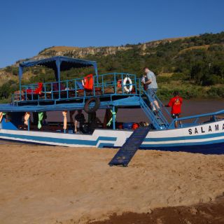 Boot auf dem Tsiribihinafluss