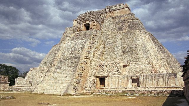 Pyramide des Zauberers in Uxmal, Yucatan, Mexiko