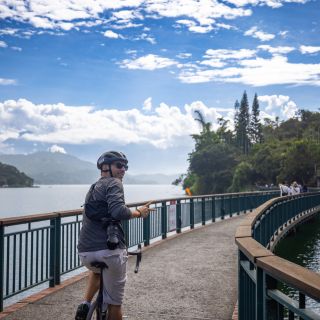 Mit dem Fahrrad den Sonne-Mond-See auf Taiwan erkunden