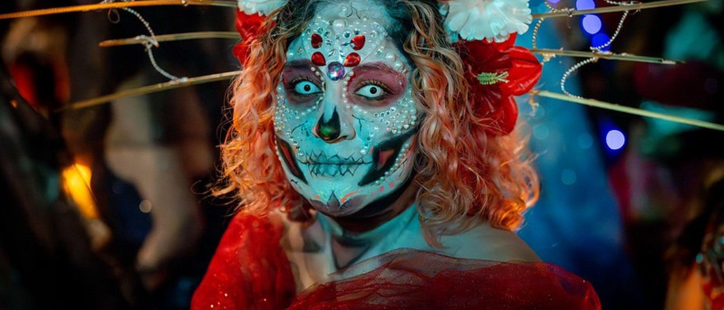 Schaurig-schöne Gesichter begegnen dem Mexikoreisenden zum Tag der Toten
