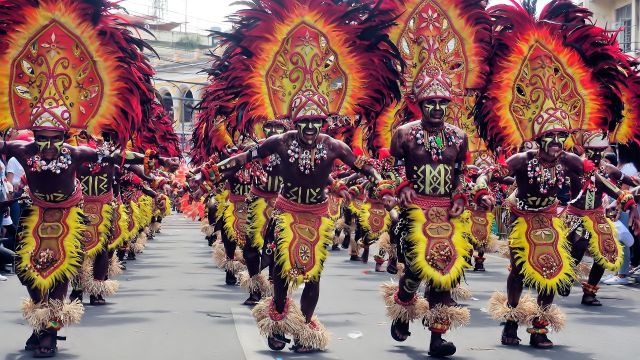 Farbenfrohes Dinagyang Festival in Iloilo