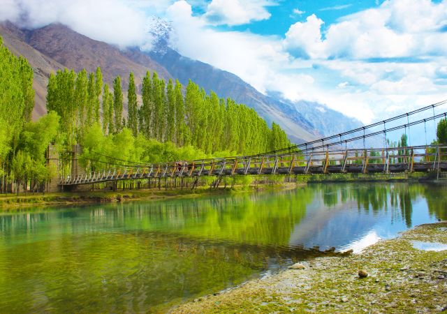 Brücke über den Gilgit, einen Nebenfluss des Indus