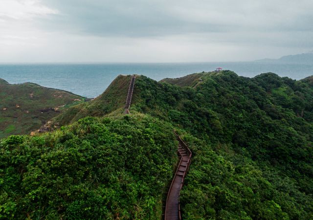 Berglandschaft und Meer in Taiwan