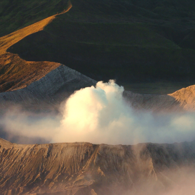 Caldera des Vulkans Bromo in Indonesien
