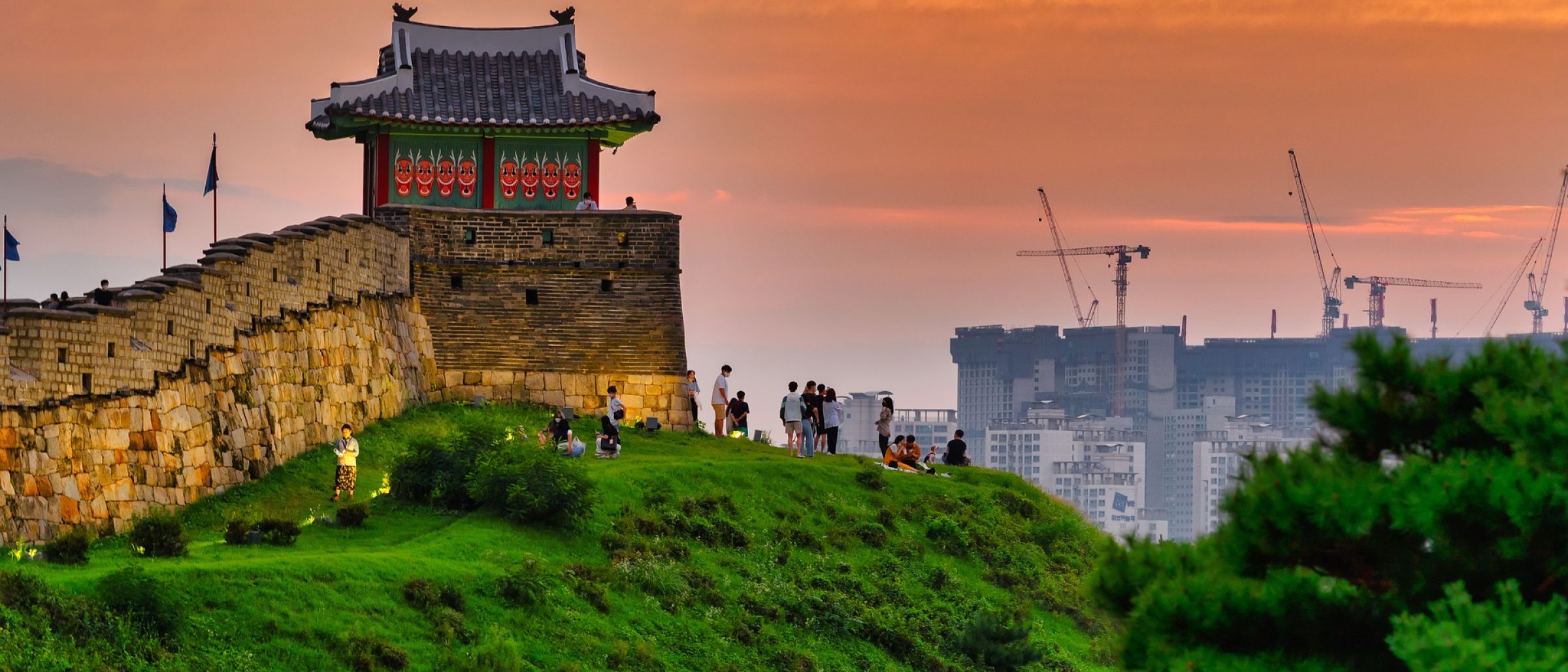 Festung von Suwon bei Sonnenuntergang