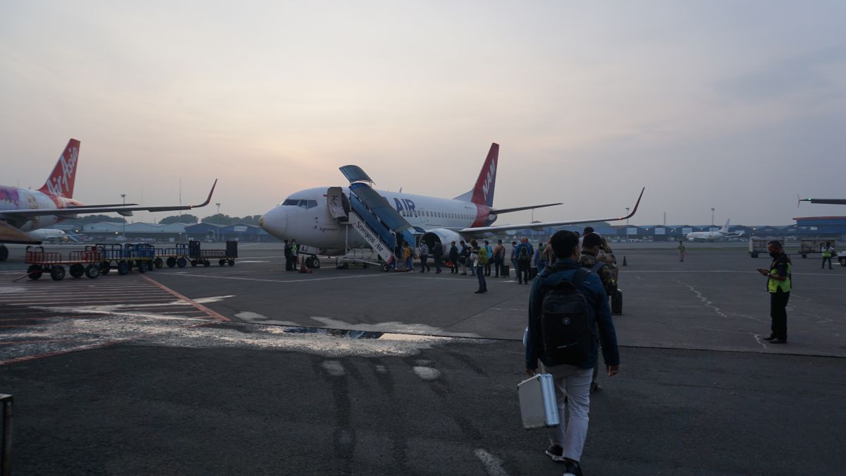Morgens am Flughafen von Jakarta