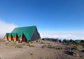 Die Horombo-Hütten auf knapp 3720m